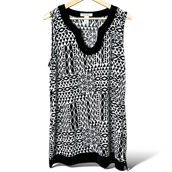 WHITE HOUSE BLACK MARKET Easy Care Sleeveless Black White Geometric Print Top XL - Picture 1 of 7